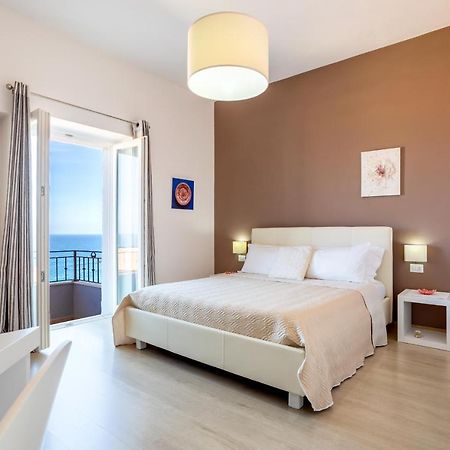 Appartamento Moderno Con Vista Mare Кастельсардо Экстерьер фото