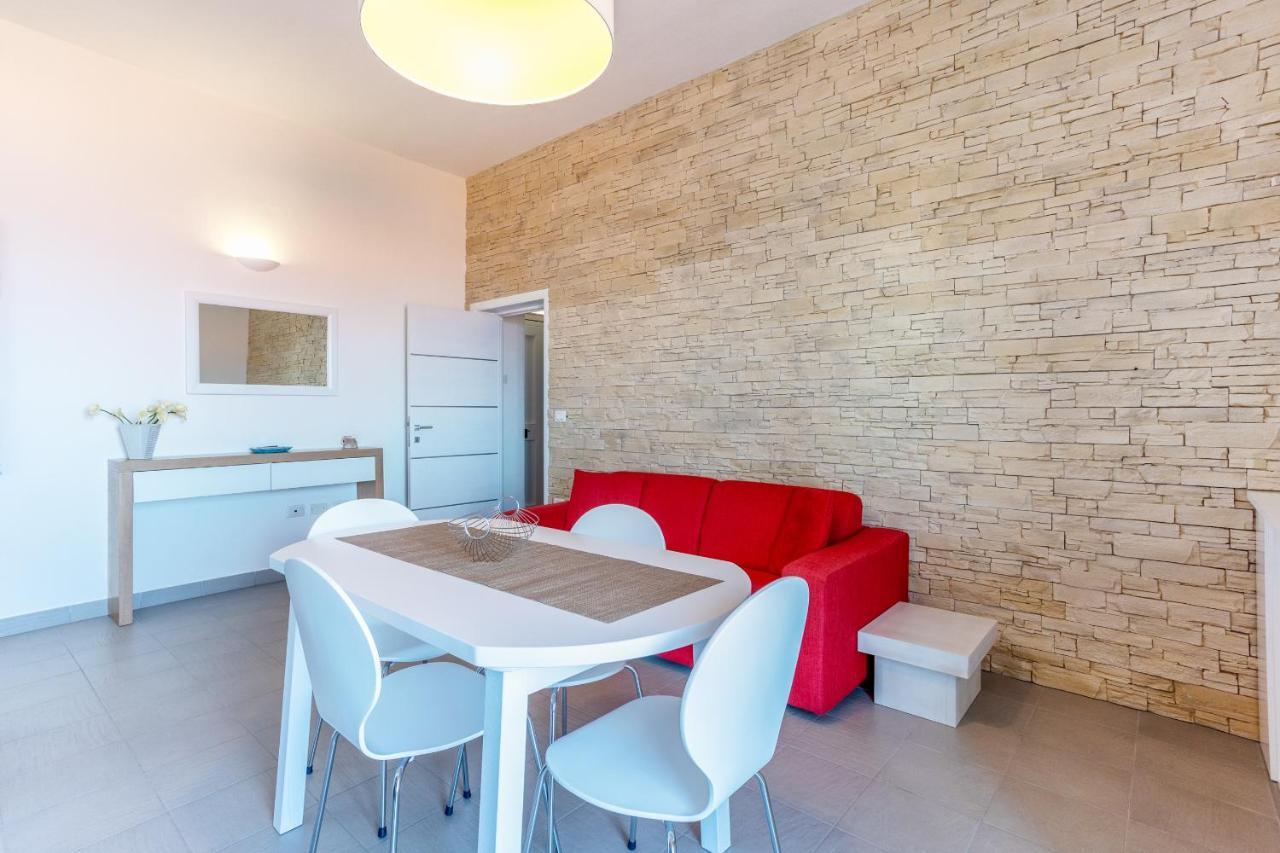 Appartamento Moderno Con Vista Mare Кастельсардо Экстерьер фото