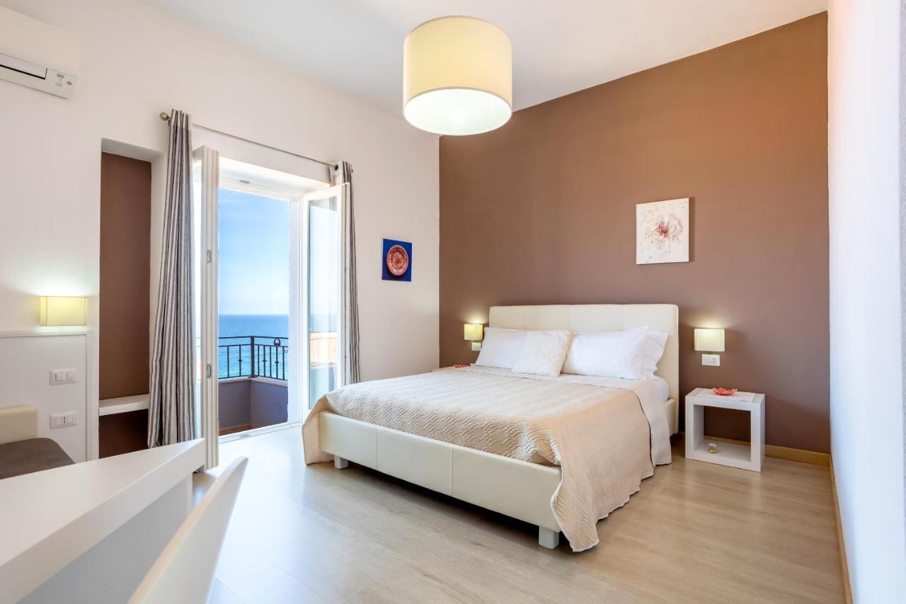 Appartamento Moderno Con Vista Mare Кастельсардо Экстерьер фото