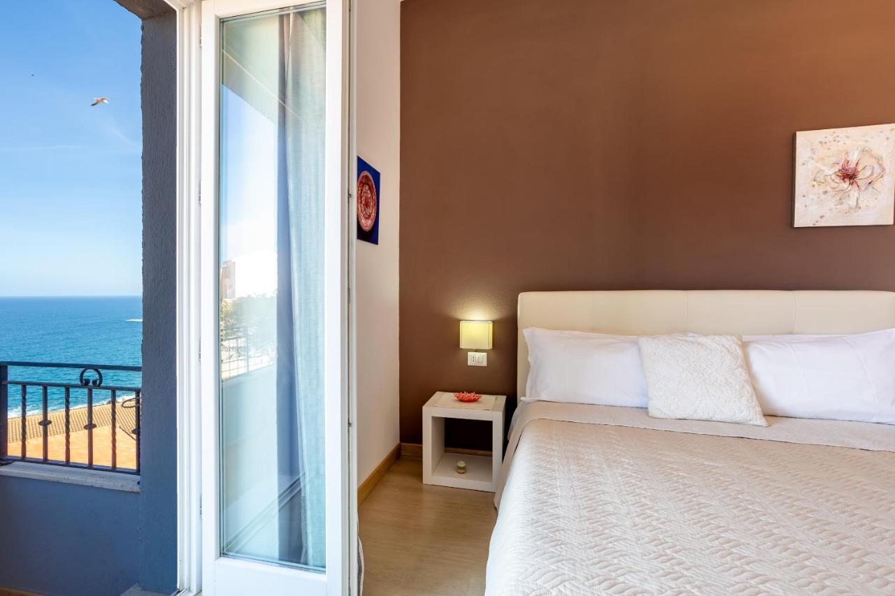 Appartamento Moderno Con Vista Mare Кастельсардо Экстерьер фото